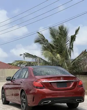 Mercedes-Benz C300 2020