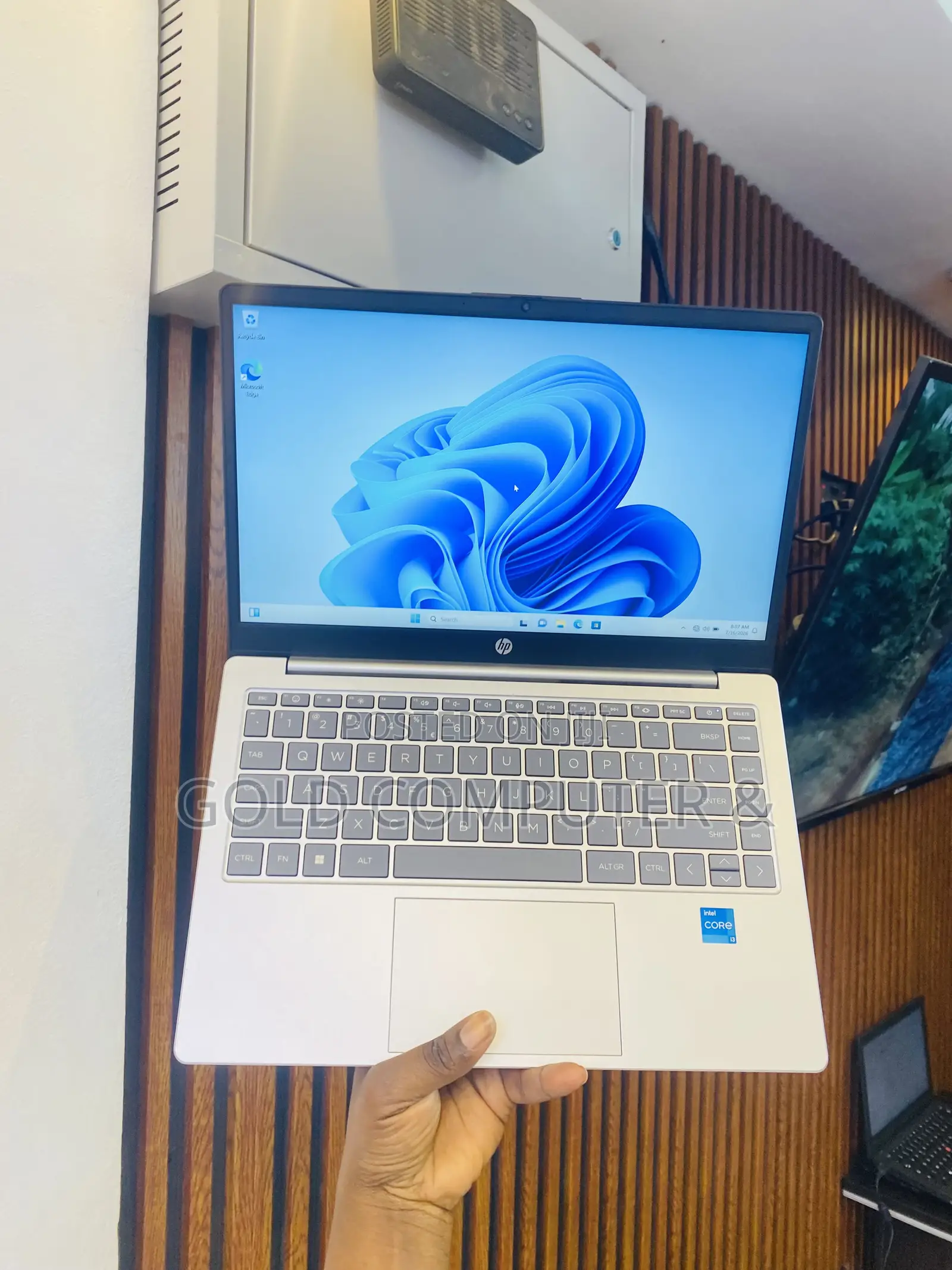 Laptop HP 14-ep0063 4GB Intel Core i3 SSD 512GB