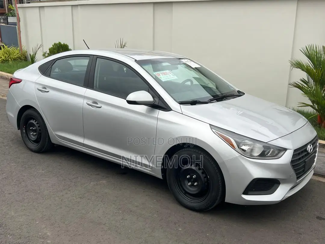 Hyundai Accent SE 2018 Silver