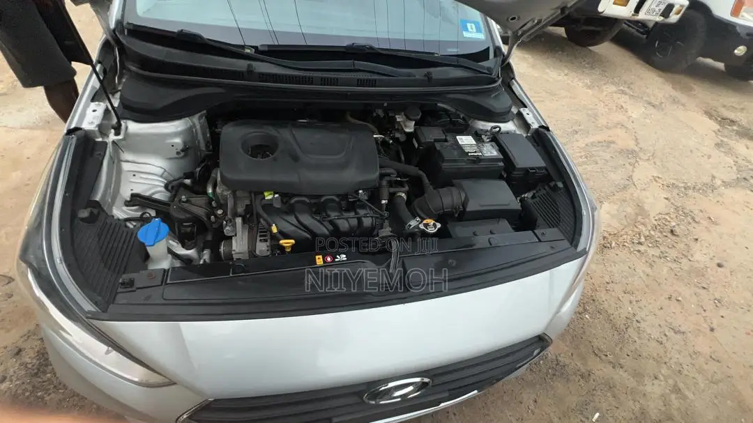 Hyundai Accent SE 2018 Silver
