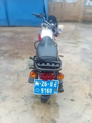 Bajaj Boxer 125 2024 Red