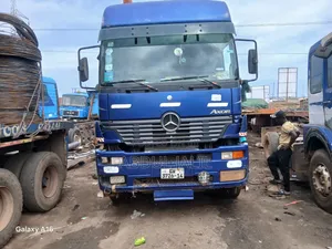 Mercedes Truk
