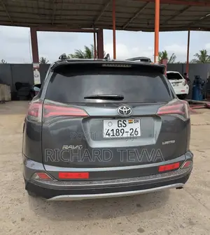 Toyota RAV4 Limited 4dr SUV (2.5L 4cyl 6A) 2015 Silver