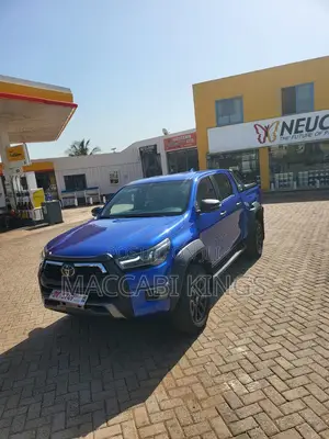 Toyota Hilux 2022 Blue