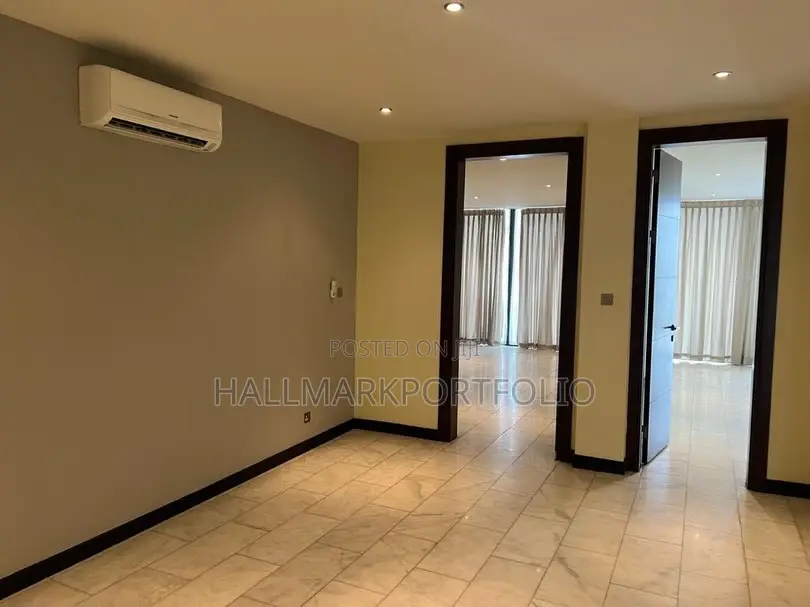3bdrm Apartment in Airport Residential for sale