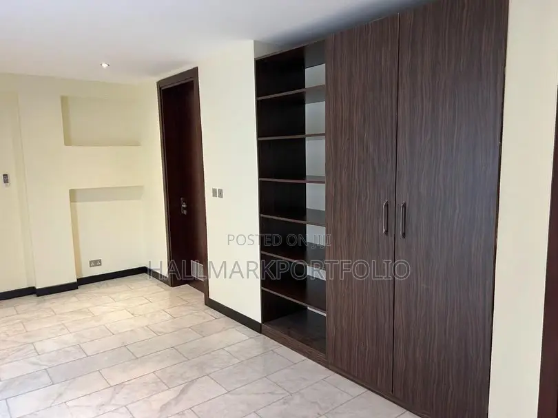 3bdrm Apartment in Airport Residential for sale