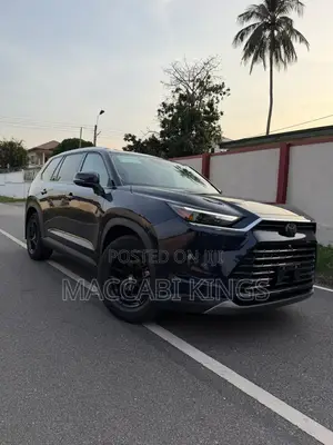 Toyota Highlander 2025 Blue