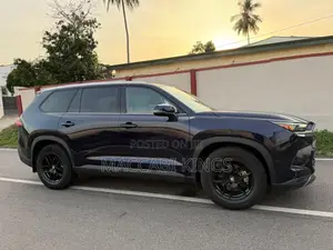 Toyota Highlander 2025 Blue