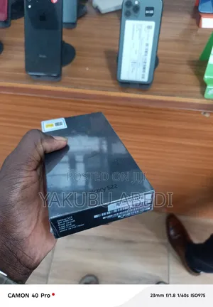 New Samsung Galaxy S22 5G 128 GB Black