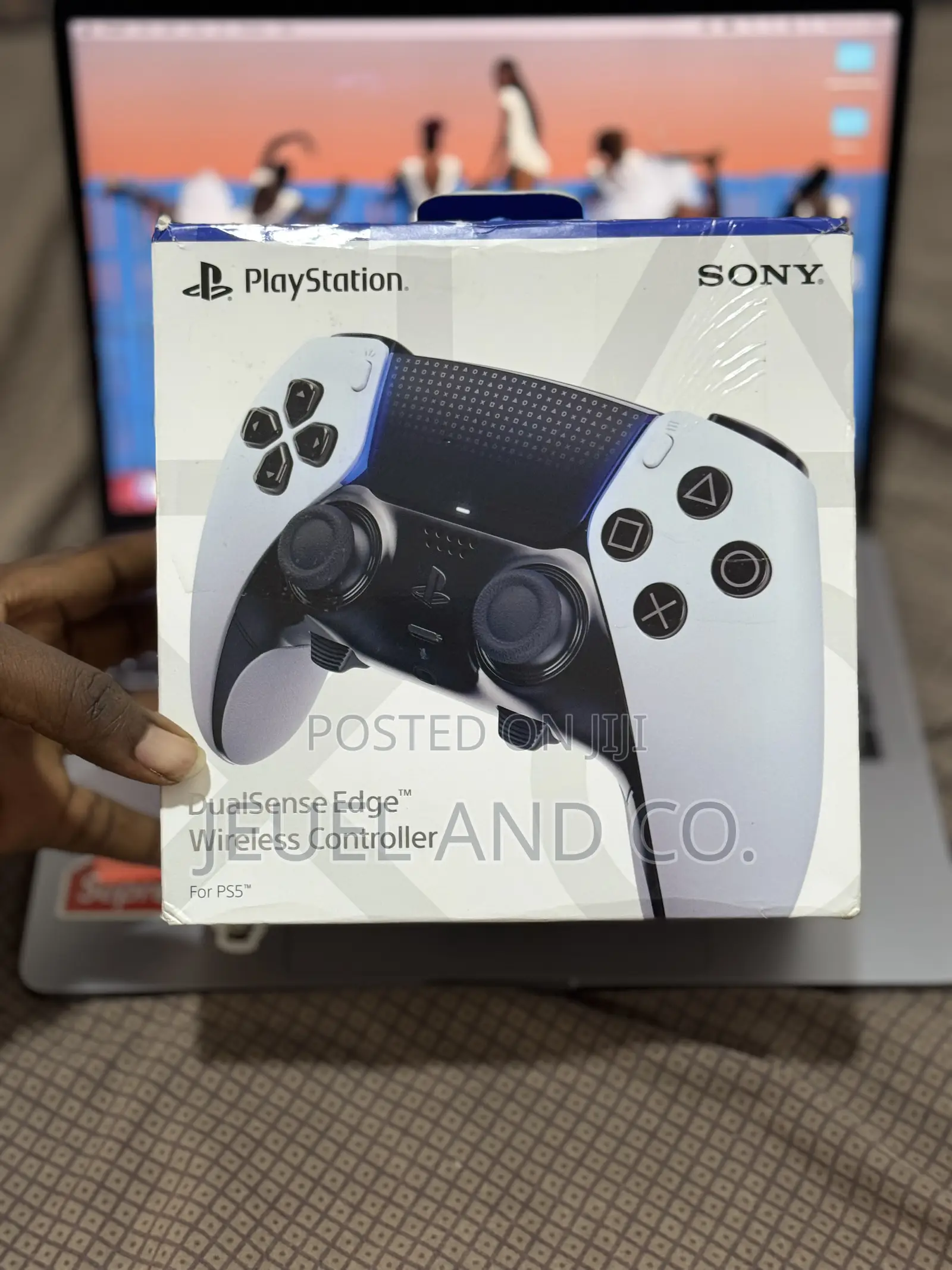 Sony Dual Sense Wireless Controller - Almost New With Box( Mint )
