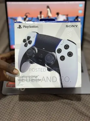 Sony Dual Sense Wireless Controller - Almost New With Box( Mint )