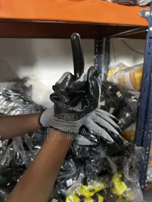 Ash Black Hand Tight Grip Gloves