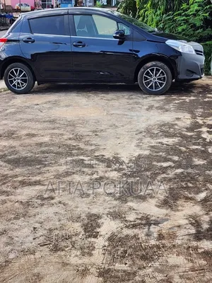Toyota Vitz 2013 Black