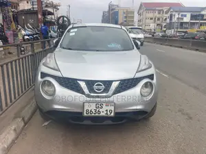 Nissan Juke SV 4dr Hatchback AWD (1.6L 4cyl Turbo CVT) 2015 Silver