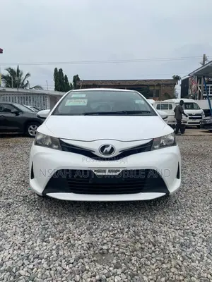 Toyota Vitz 2014 White