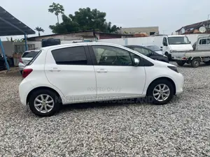 Toyota Vitz 2014 White