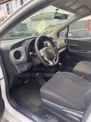 Toyota Vitz 2014 White