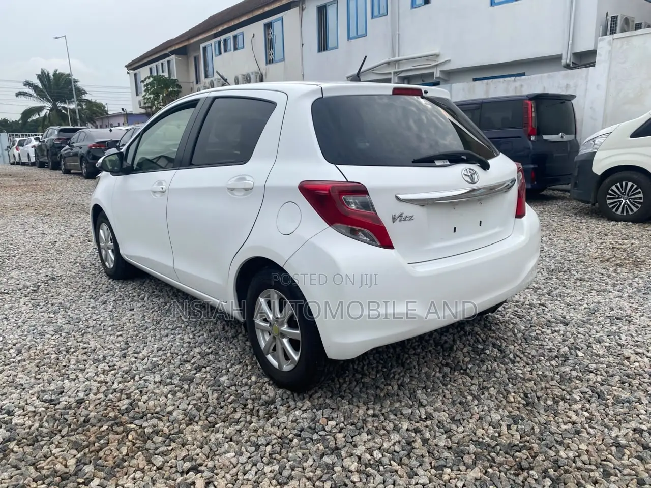 Toyota Vitz 2014 White