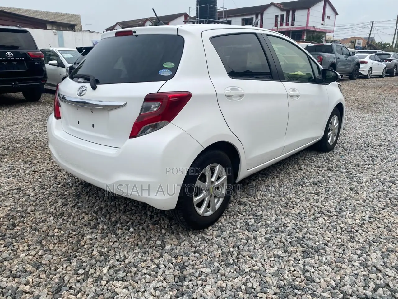 Toyota Vitz 2014 White