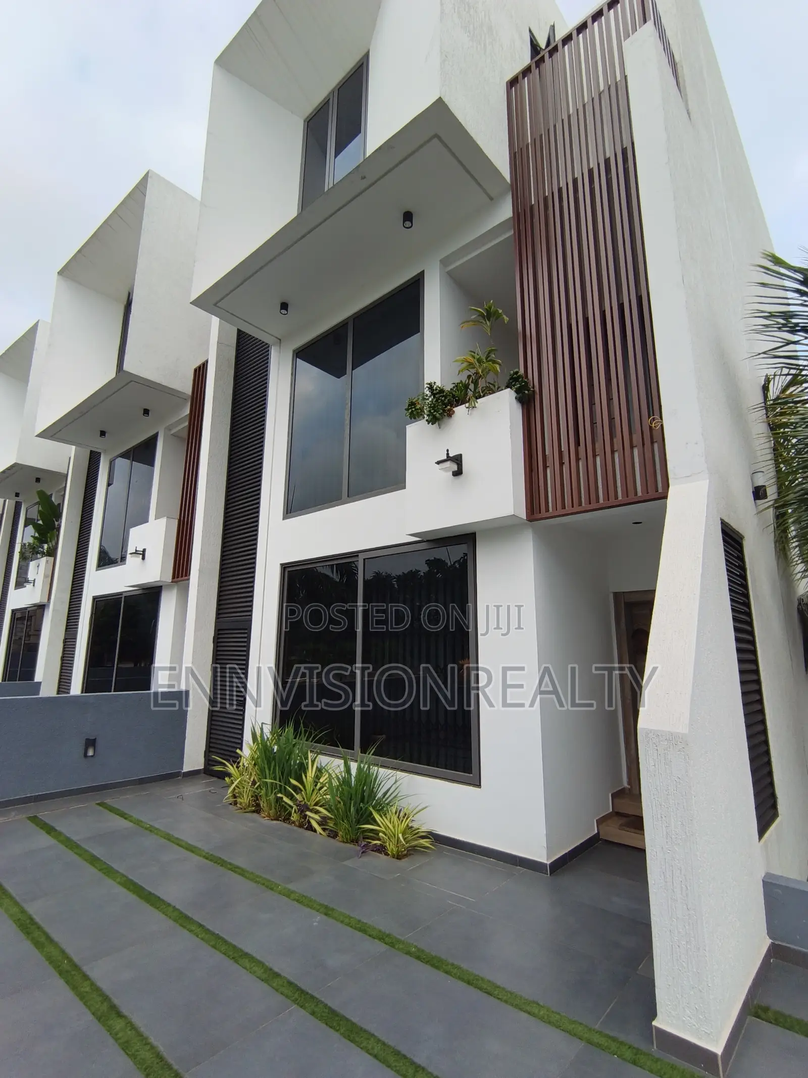 3bdrm House in Ennvision, Mile 7 for sale