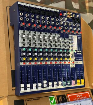 Soundcraft EFX8 8-Channel Analog Mixer