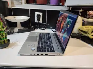 New Laptop HP EliteBook 830 G5 8GB Intel Core i5 SSD 256GB