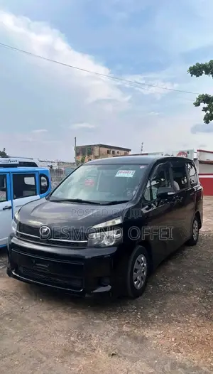 Toyota Voxy 2010 Black