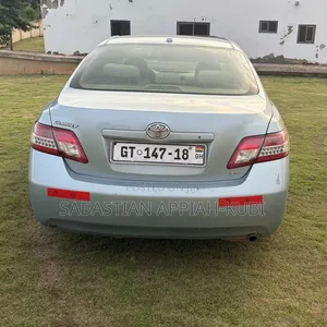 Toyota Camry LE 4dr Sedan (2.5L 4cyl 6AM) 2010 Blue