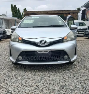 Toyota Vitz 2014 Silver