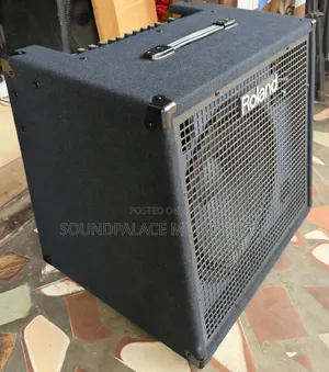 Roland KC-600 Keyboard Amplifier