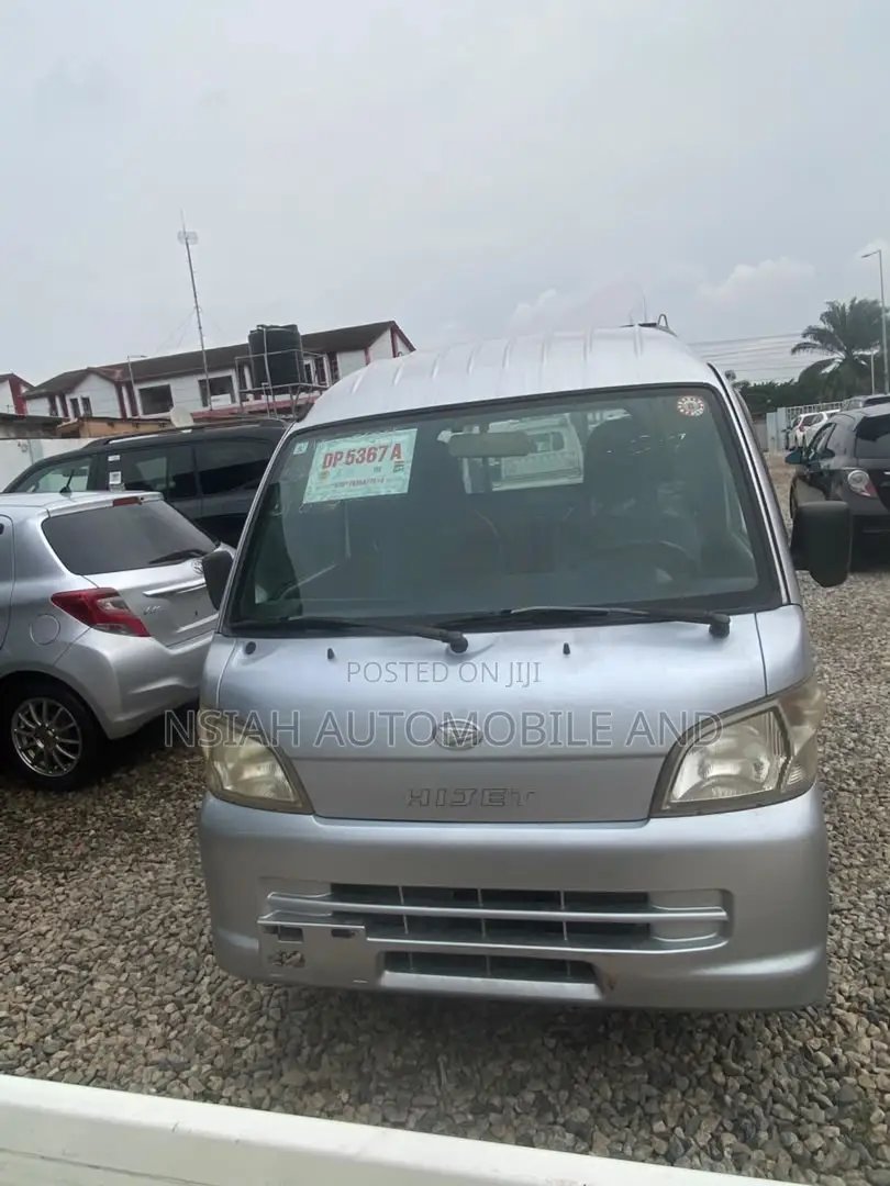 Daihatsu Hijet 2012 Silver