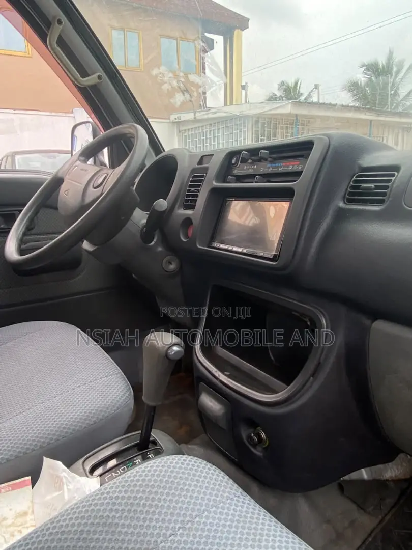 Daihatsu Hijet 2012 Silver