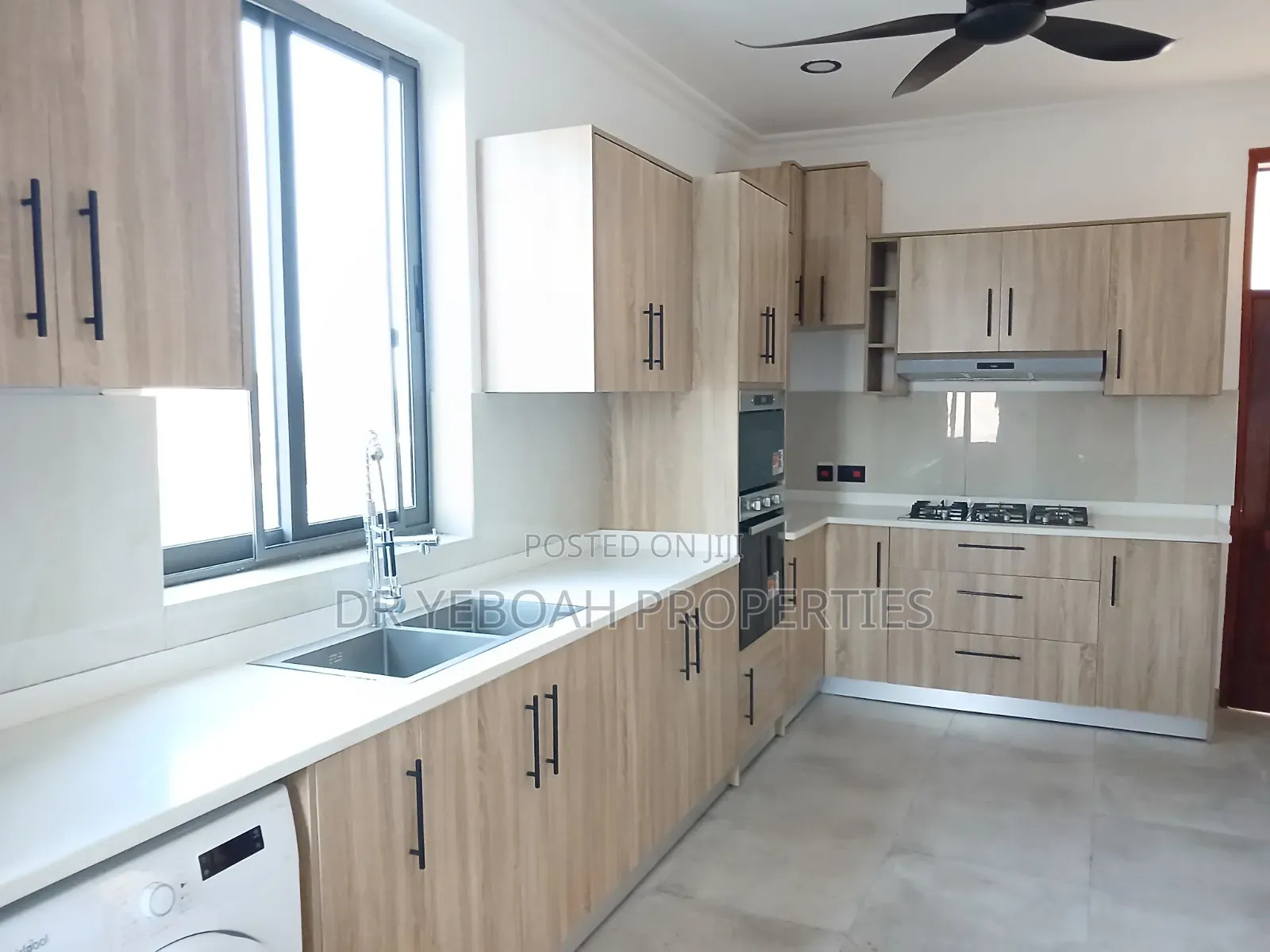 2bdrm Apartment in Spintex Road Manet:- for rent