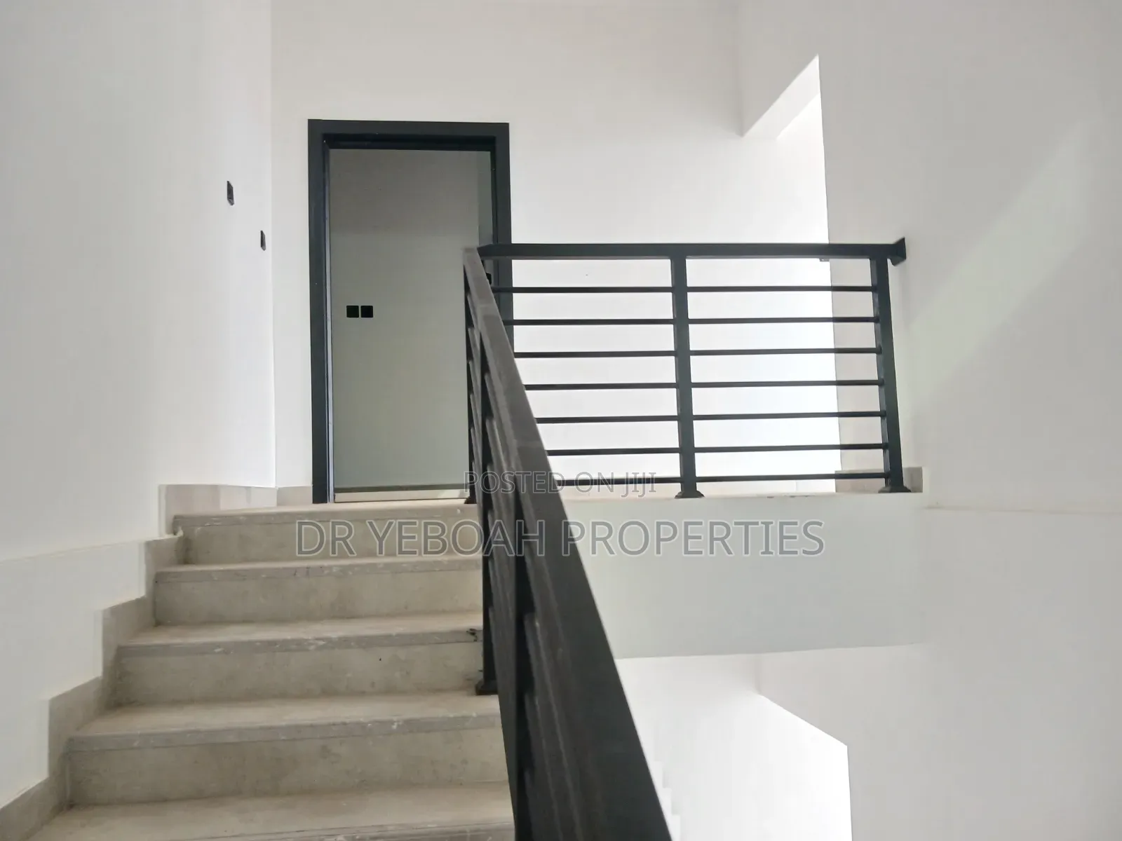 2bdrm Apartment in Spintex Road Manet:- for rent
