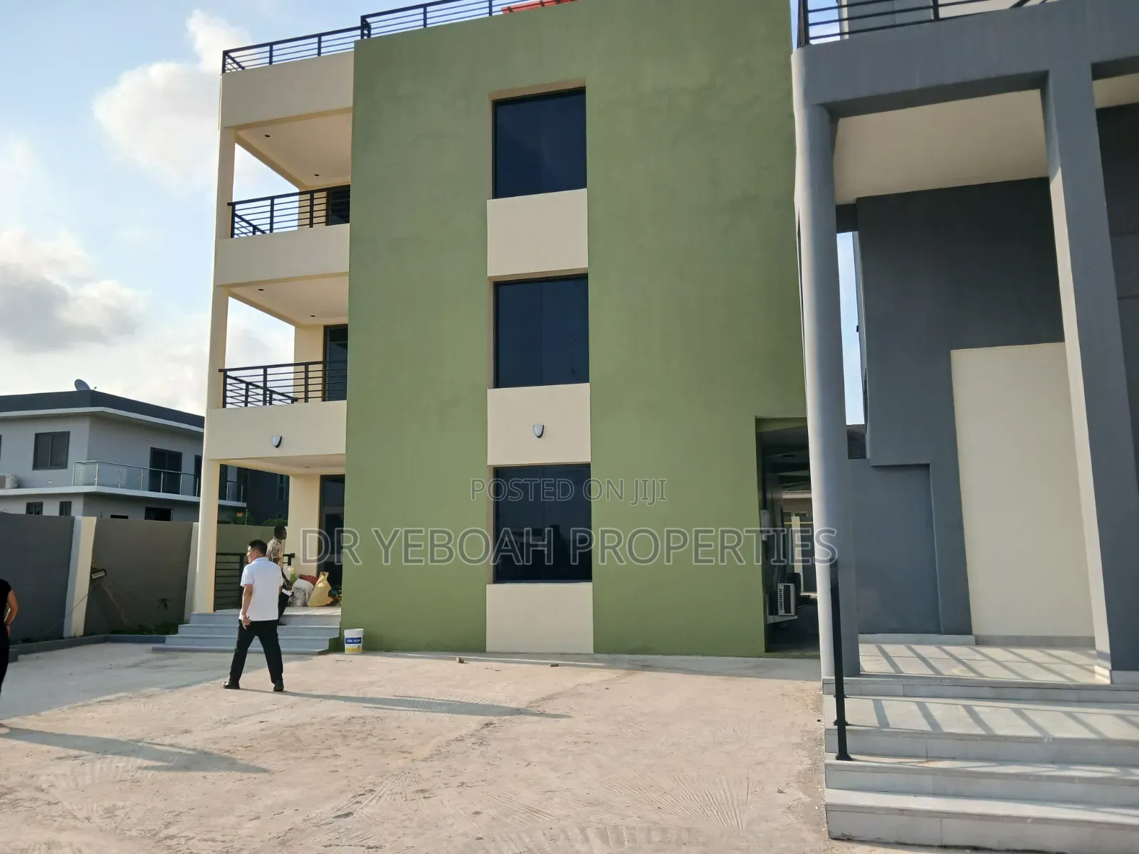 2bdrm Apartment in Spintex Road Manet:- for rent