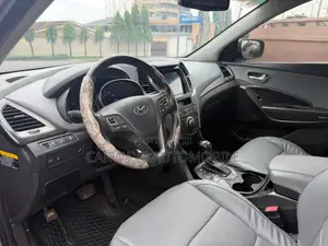 Hyundai Santa Fe Limited 4dr SUV AWD (3.3L 6cyl 6A) 2014 Brown