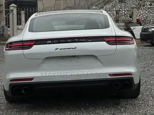 Porsche Panamera Turbo Executive AWD 2019 Silver