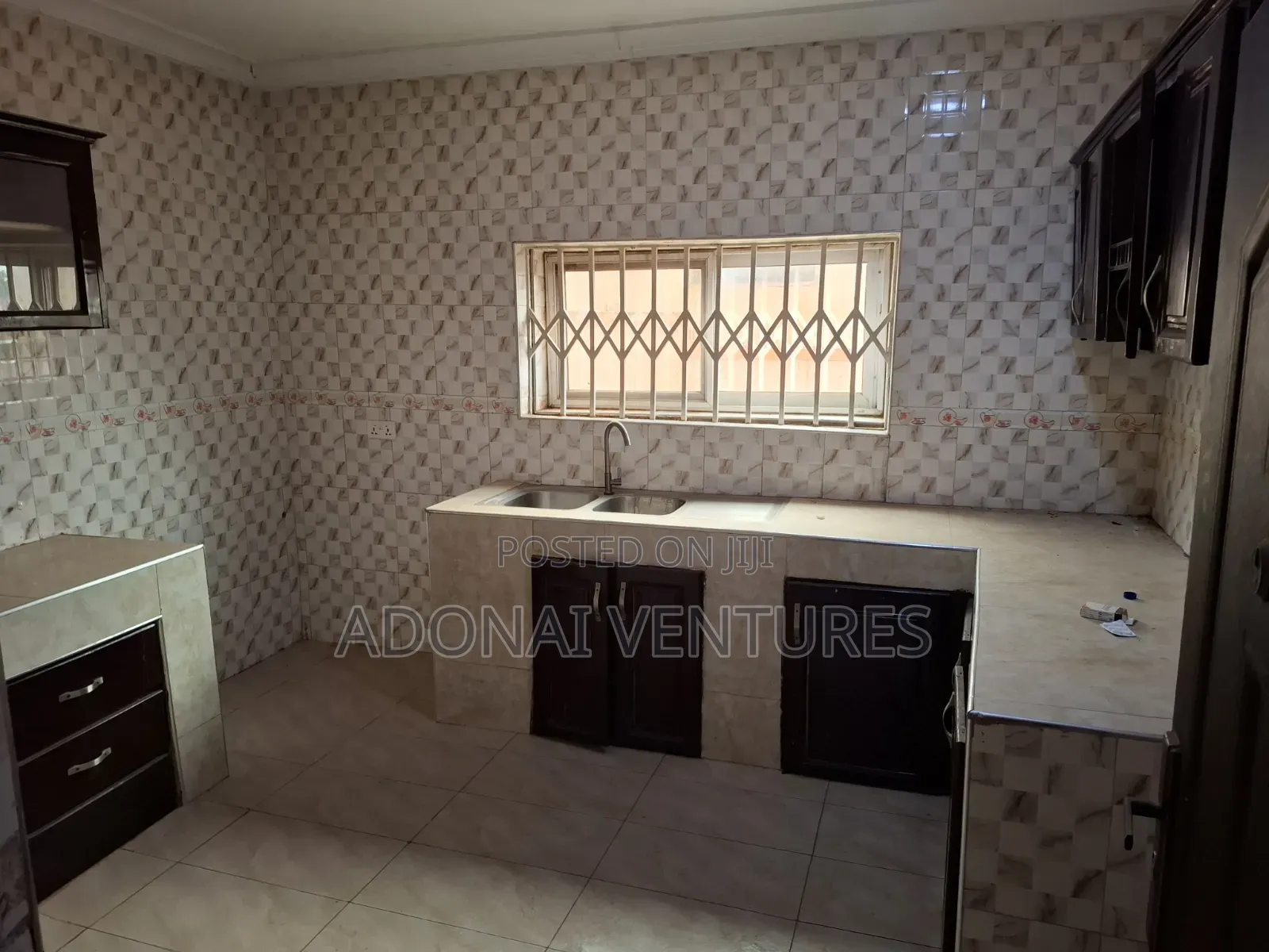 2bdrm Apartment in Sokoban, Kumasi Metropolitan for rent