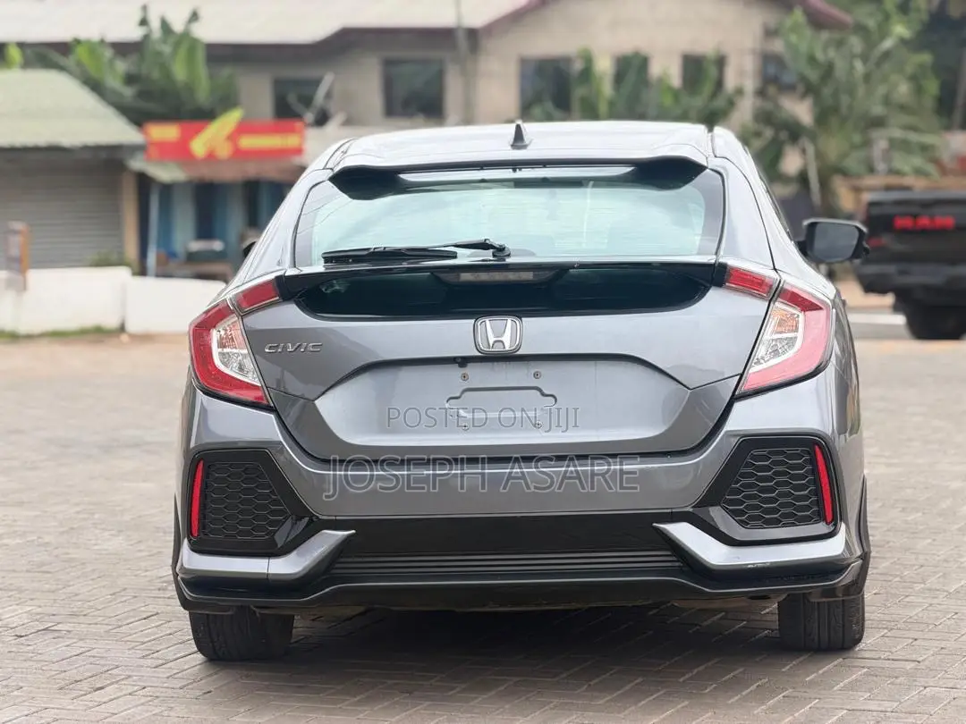 Honda Civic LX Hatchback 2018