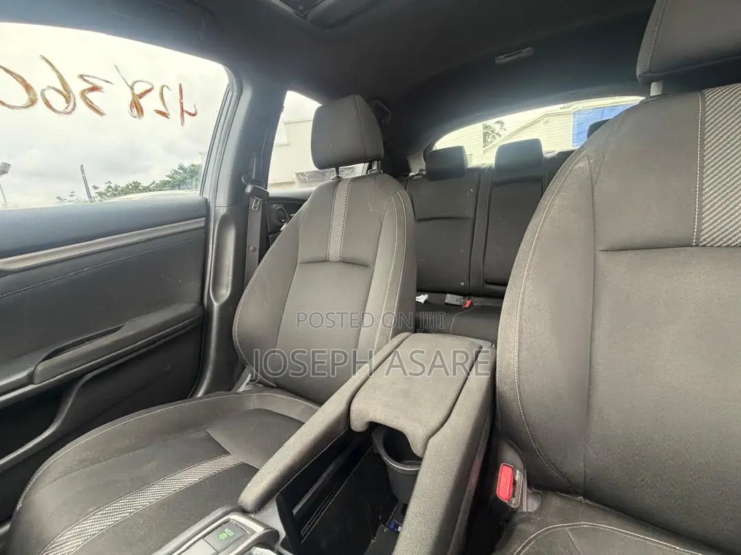 Honda Civic LX Hatchback 2018