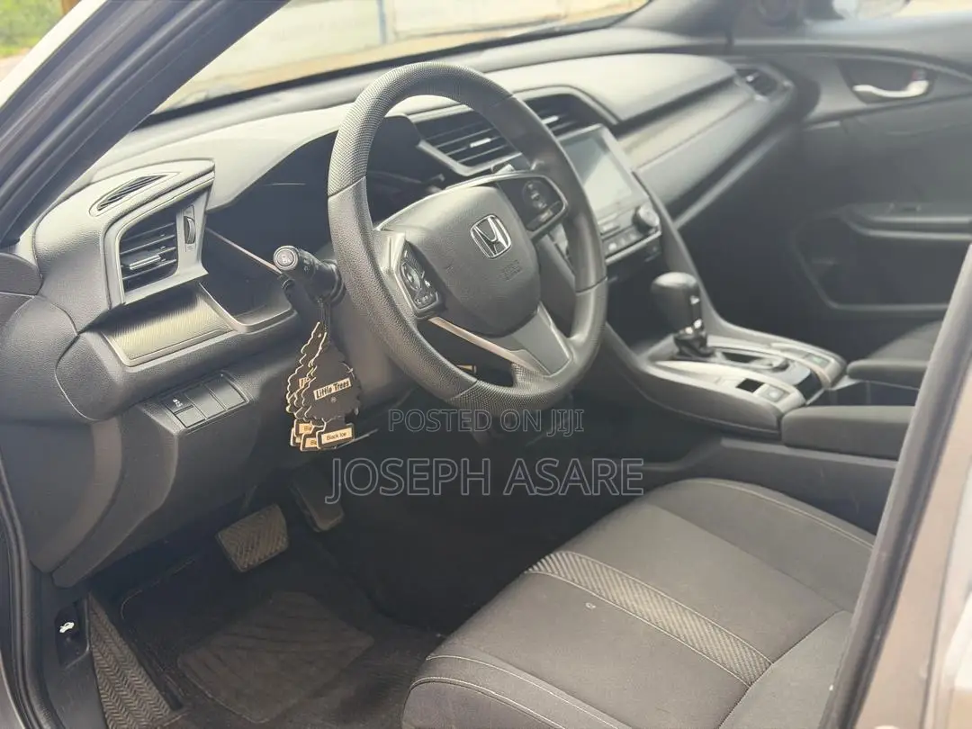 Honda Civic LX Hatchback 2018