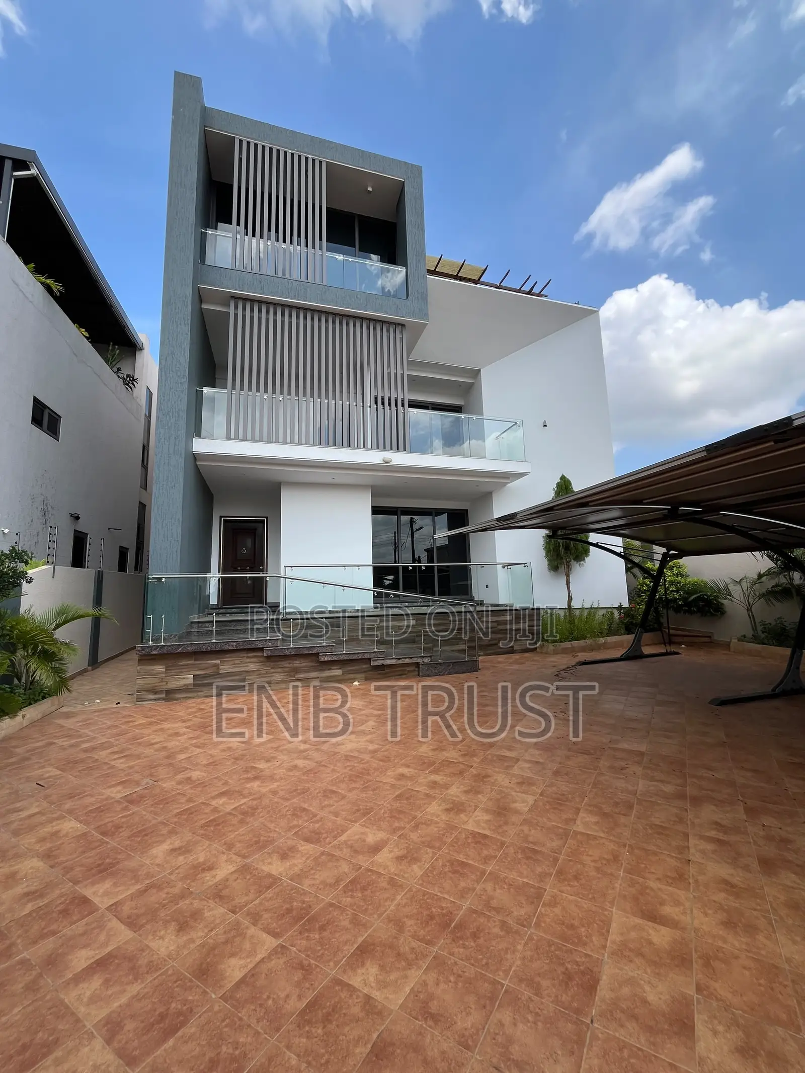 4bdrm Duplex in East Legon, A&C Mall Area for sale