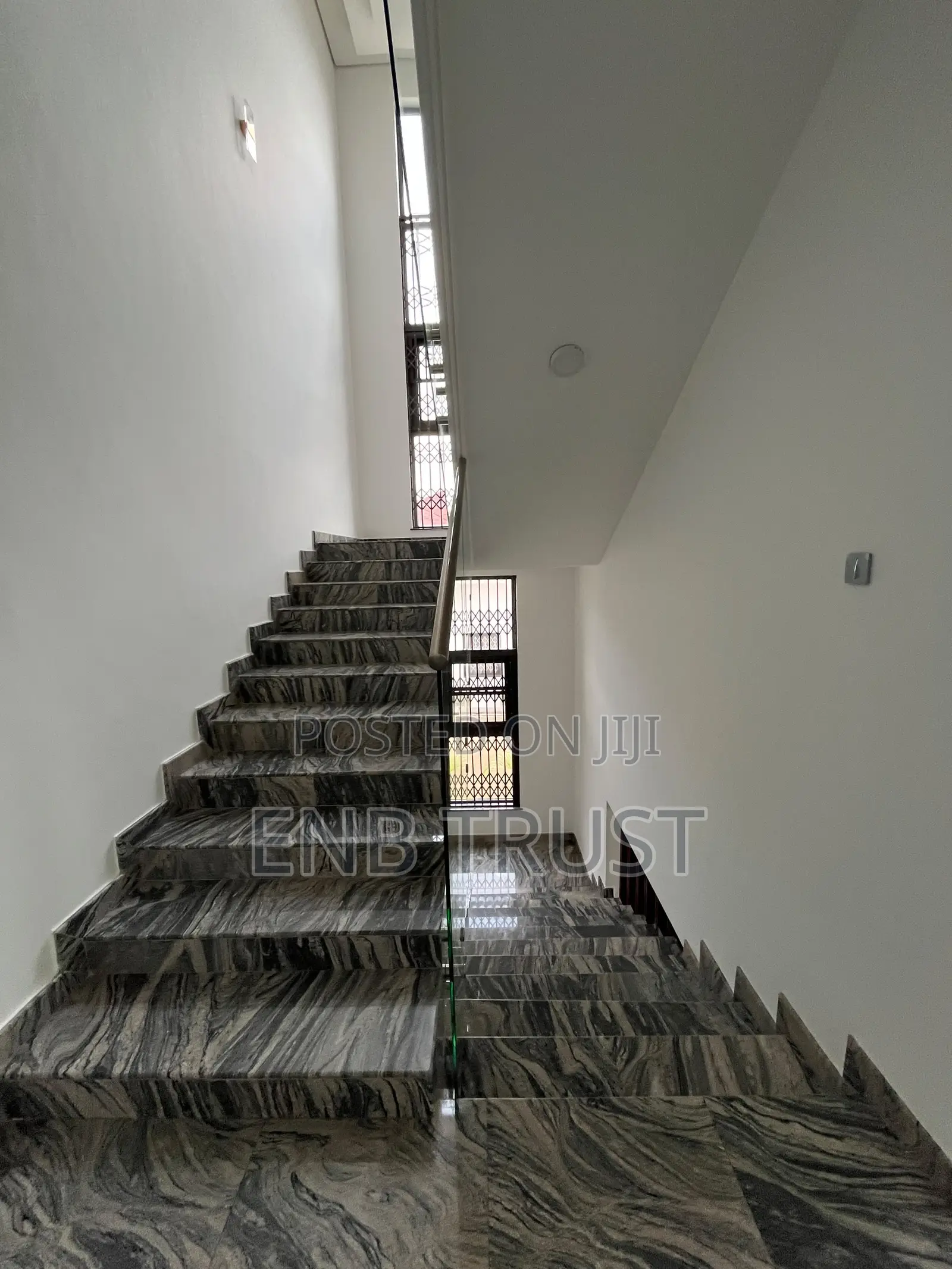 4bdrm Duplex in East Legon, A&C Mall Area for sale
