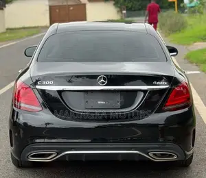 Mercedes-Benz C300 2020 Black