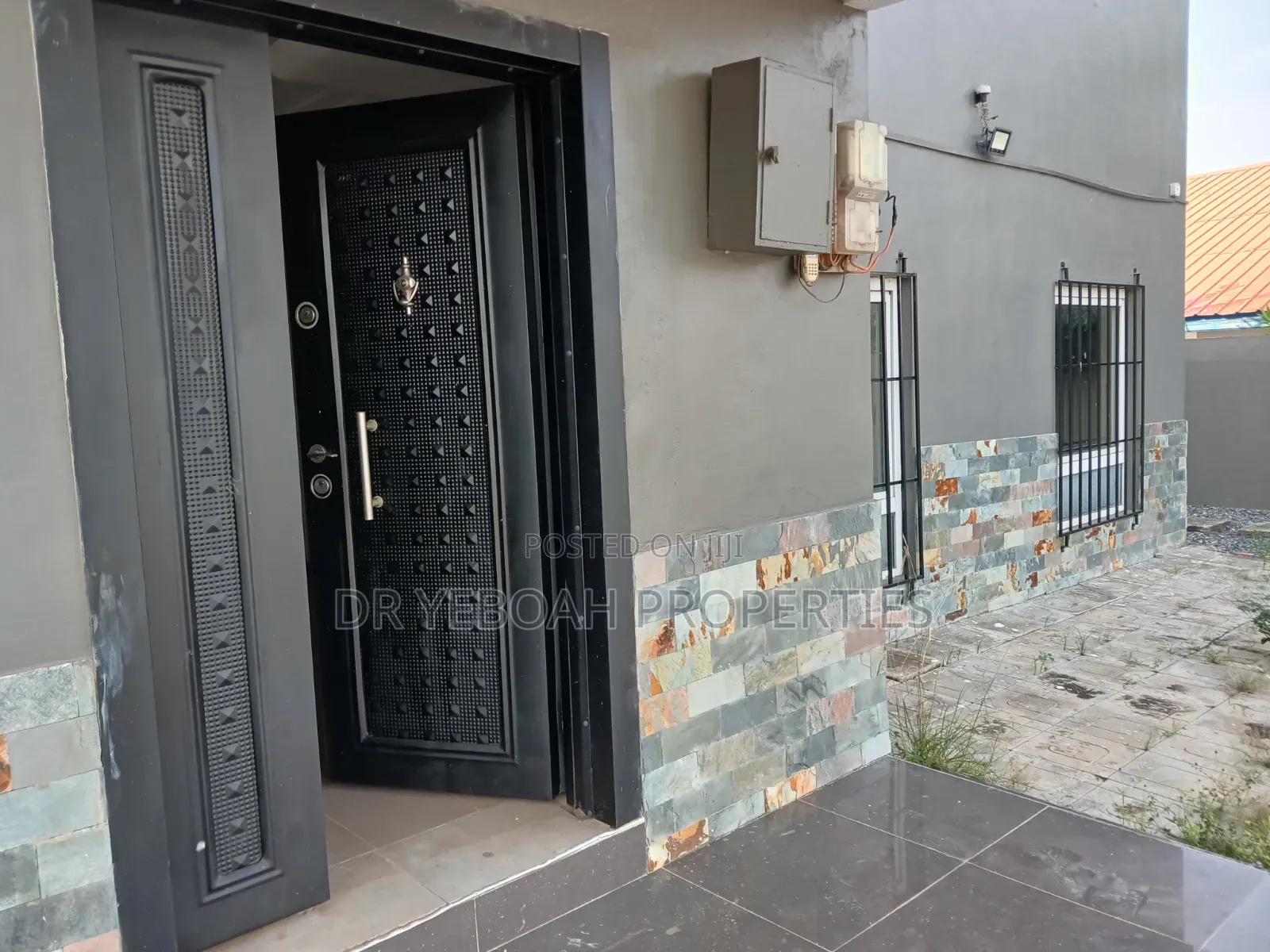 5bdrm Maisonette in Spintex Road:- 5, Manet Junction for rent