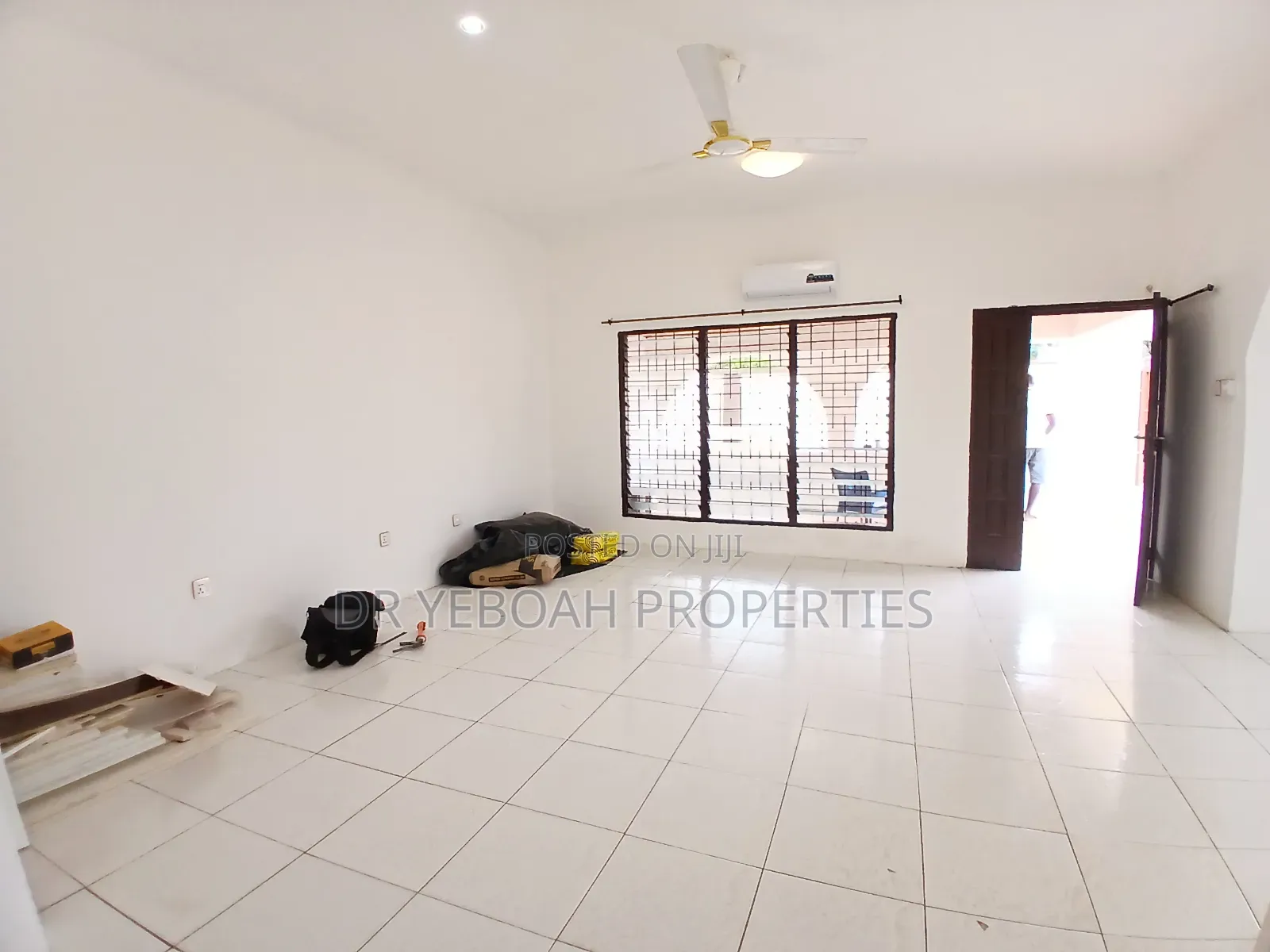 5bdrm Maisonette in Spintex Road:- 5, Manet Junction for rent