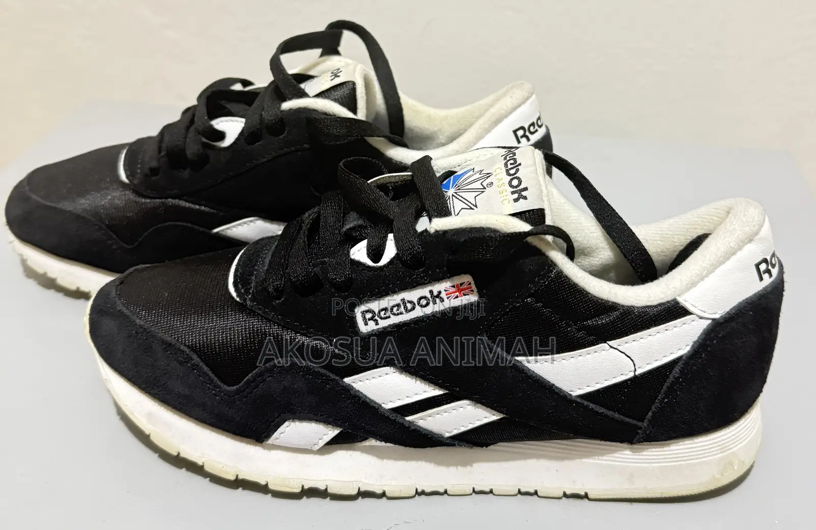 Reebok Classic Sneakers Size 37 Black White Slightly Used