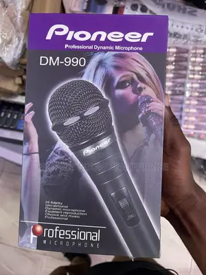 Pioneer Professional Dynamic Microphone