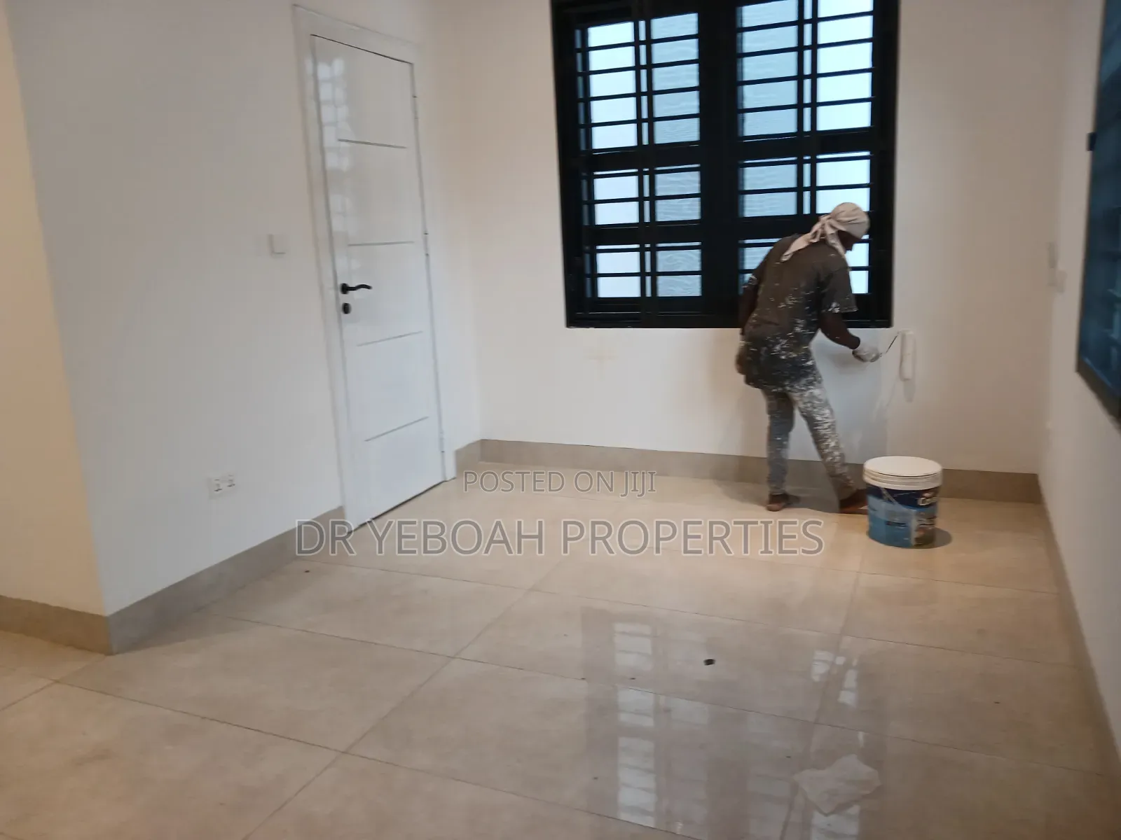5bdrm Duplex in Spintex Road Manet:- for rent