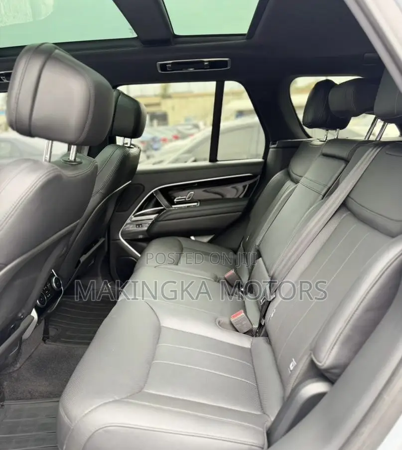 Land Rover Range Rover Vogue 2023 Silver